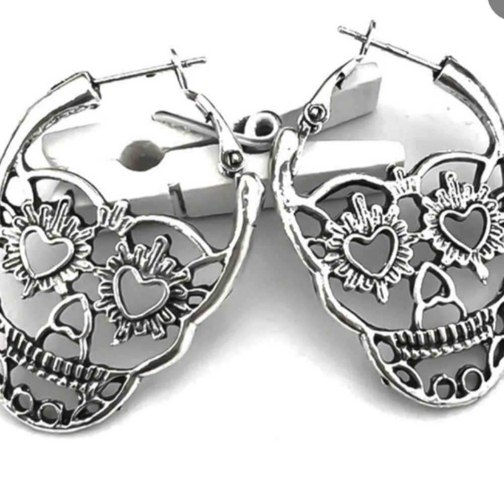 Vintage Punk Skull Earrings💀